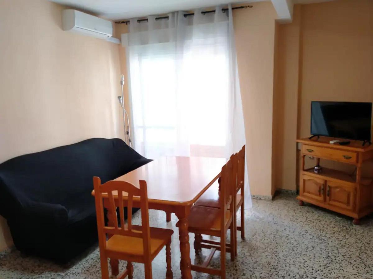 Apartamento 3 Dormitorios Frente A Hospital De Traumatologia グラナダ エクステリア 写真